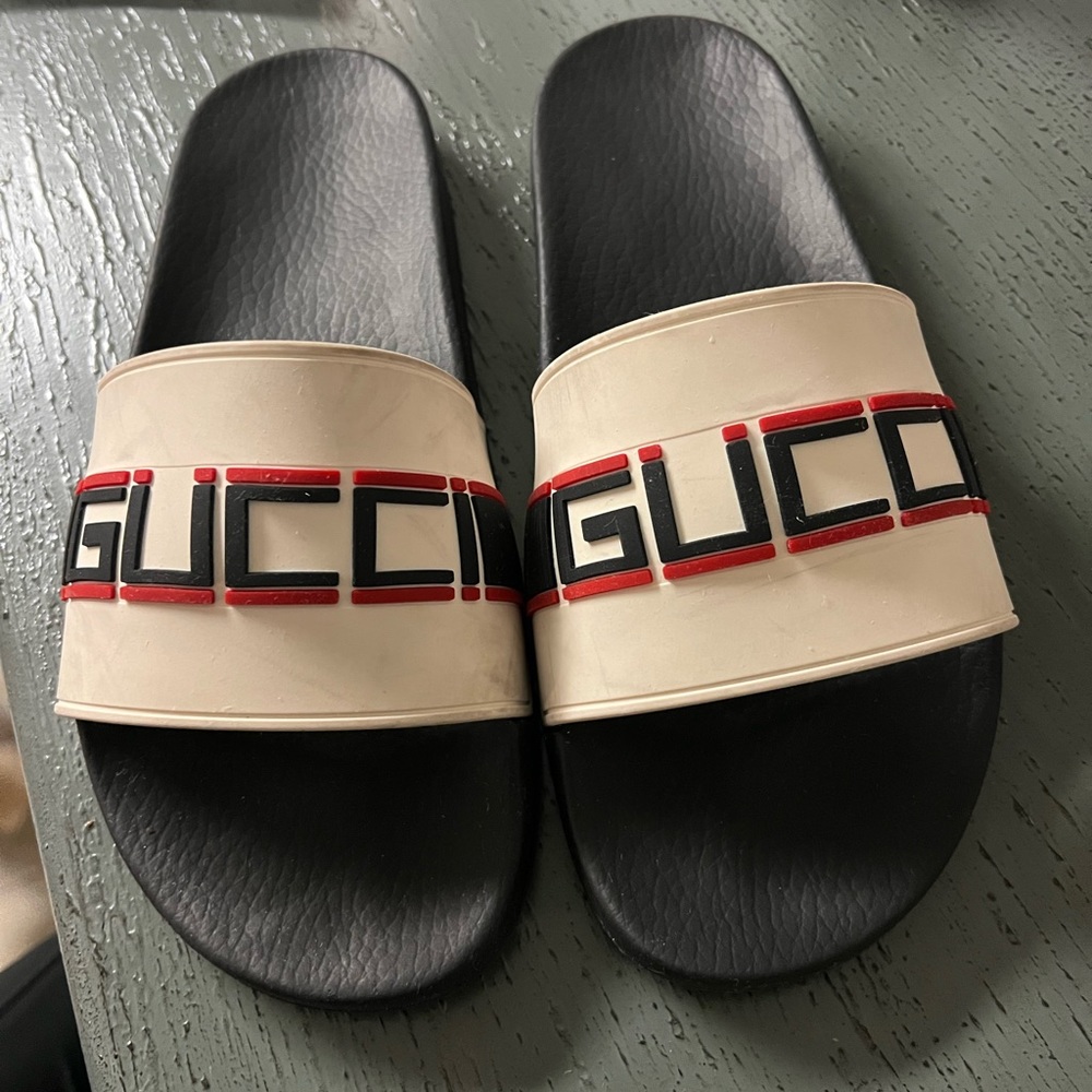 Men’s size 9 Gucci Pursuit 72 rubber sole